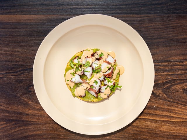 Tostada Pulpo (octopus).